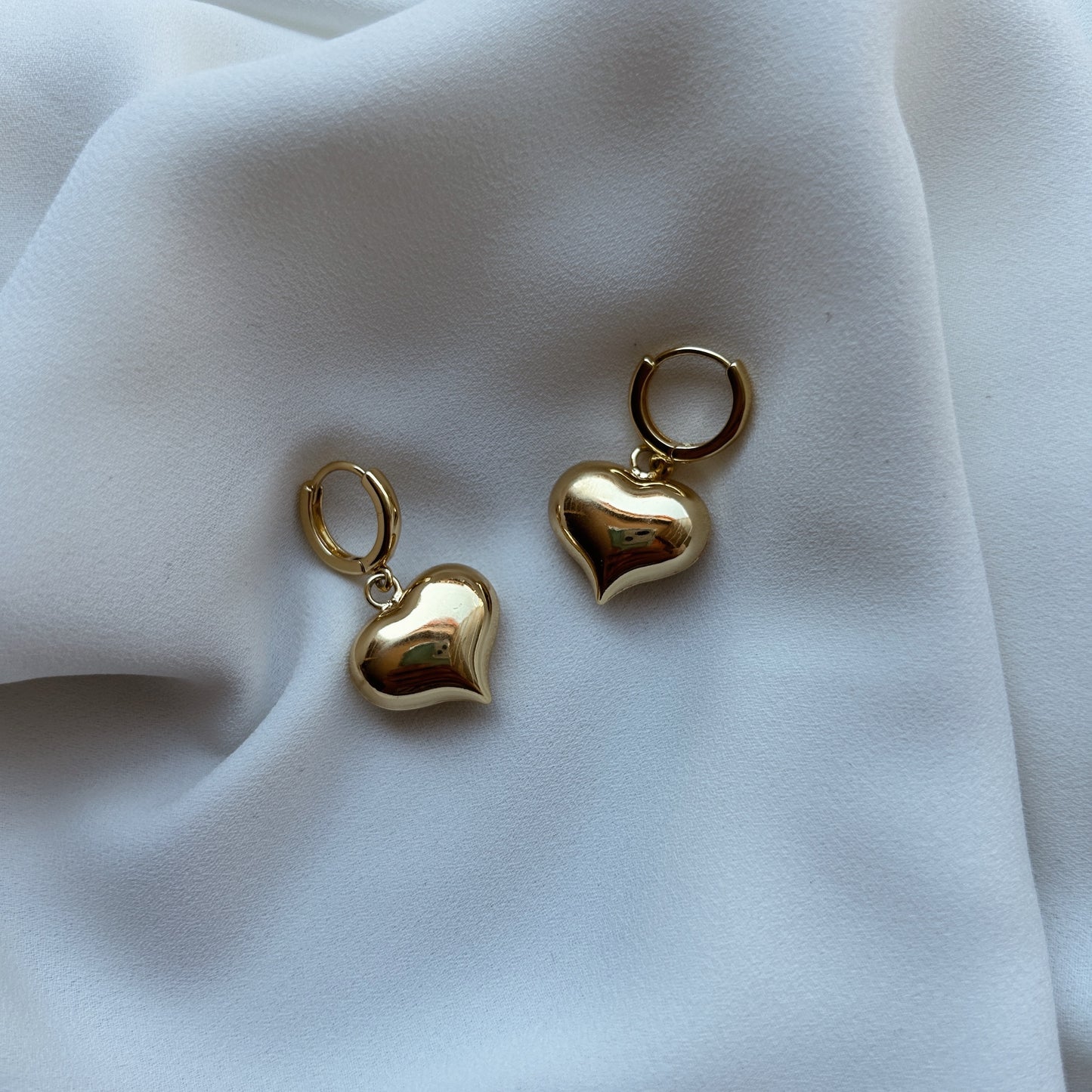 Aretes corazón mediano
