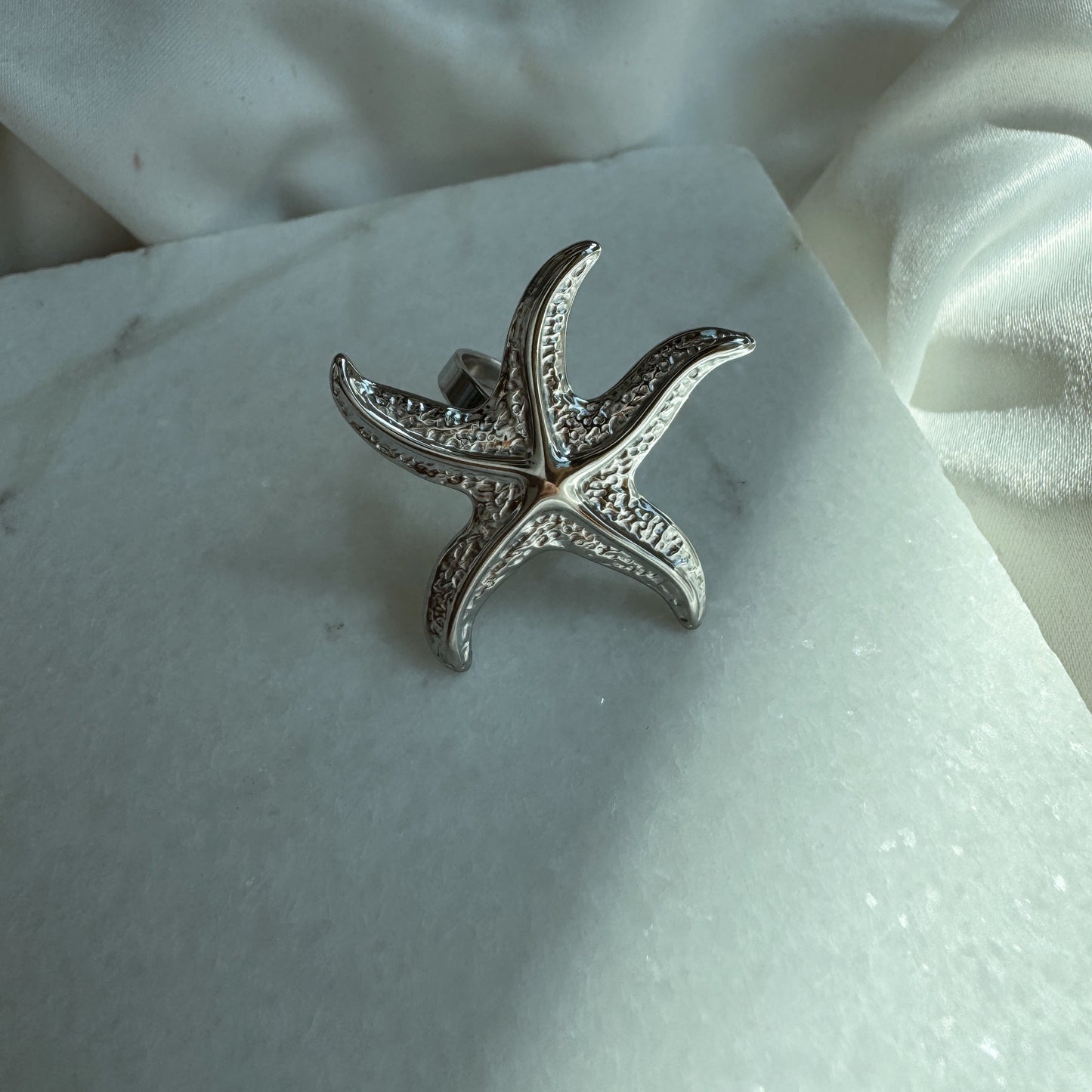 Anillo estrella de mar mediano