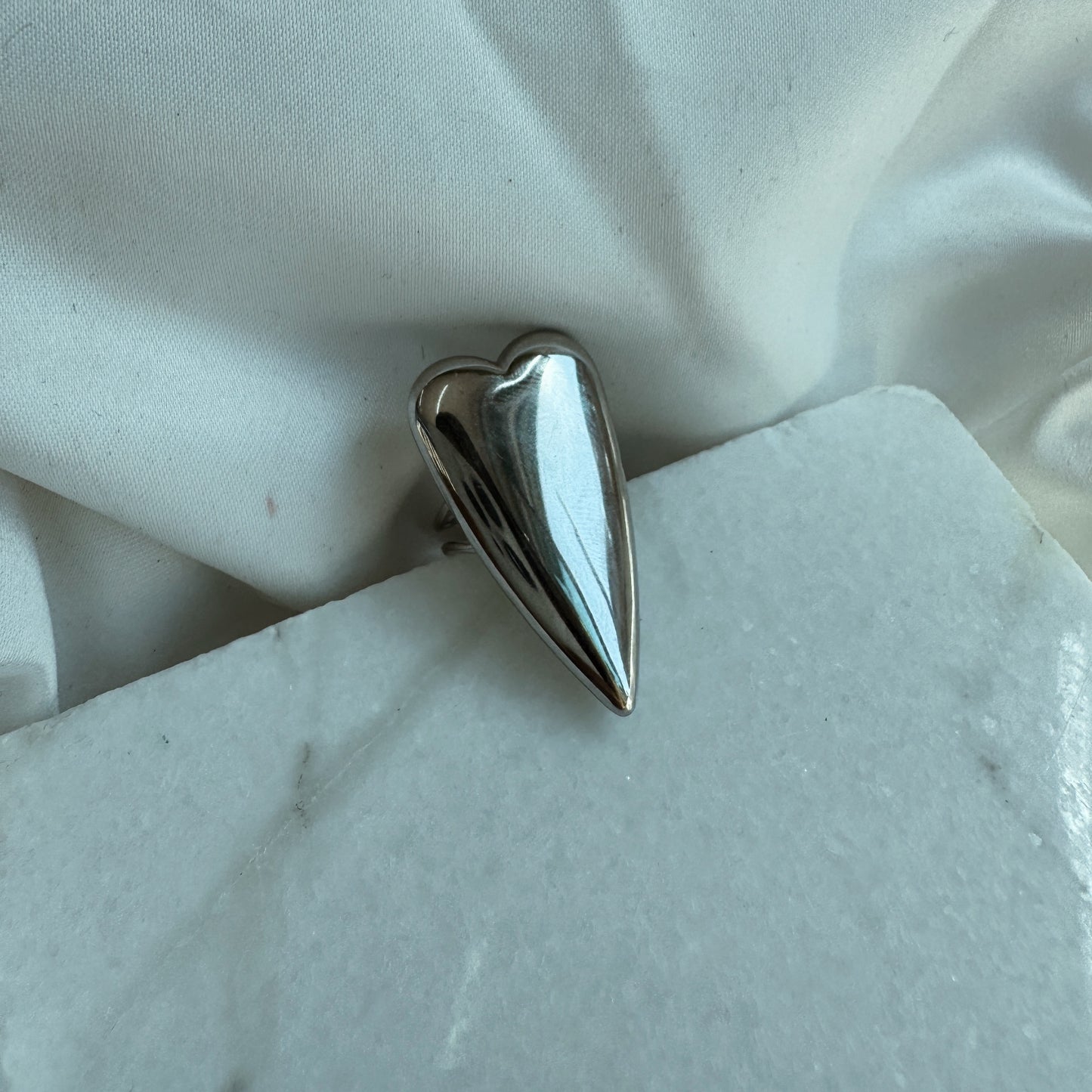 Anillo corazón largo