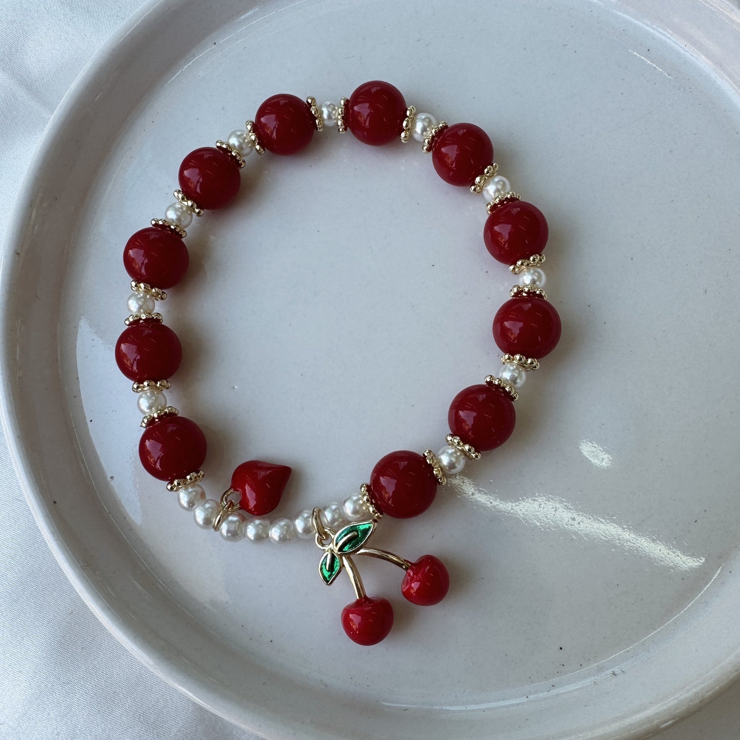 Pulsera perlas y cereza