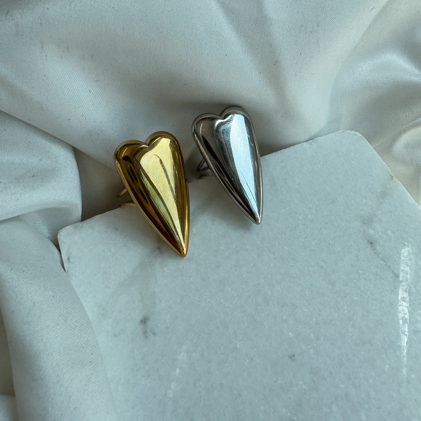 Anillo corazón largo