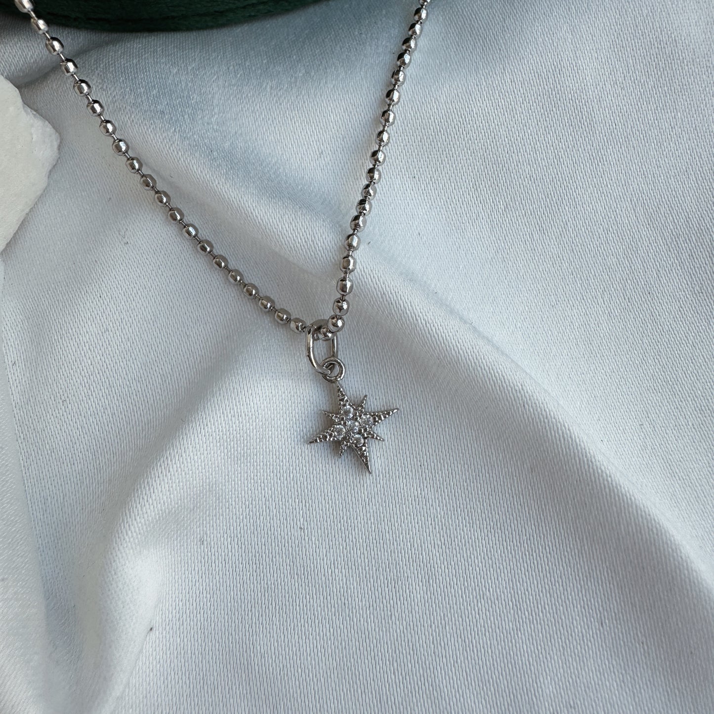 Collar mini estrella