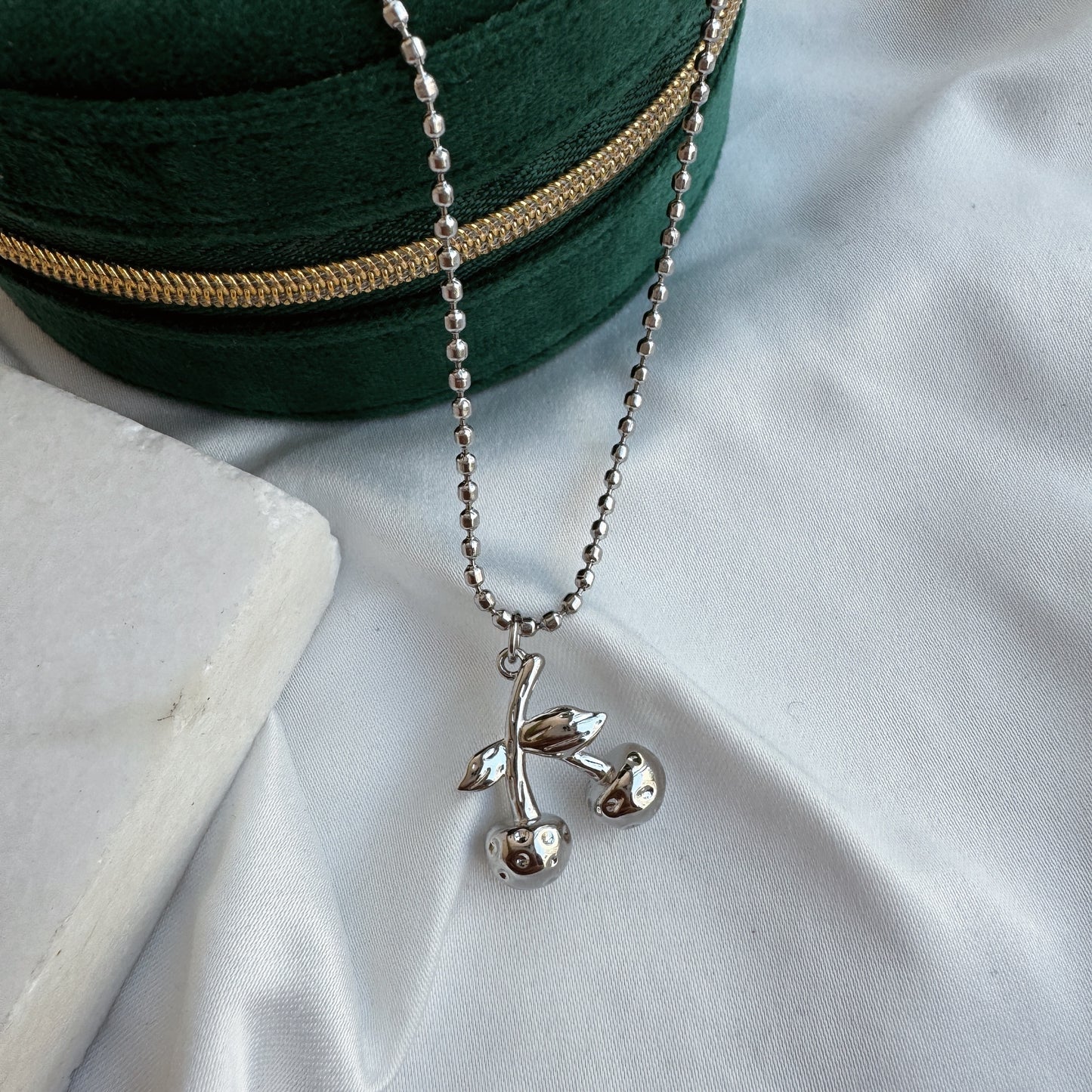 Collar cereza