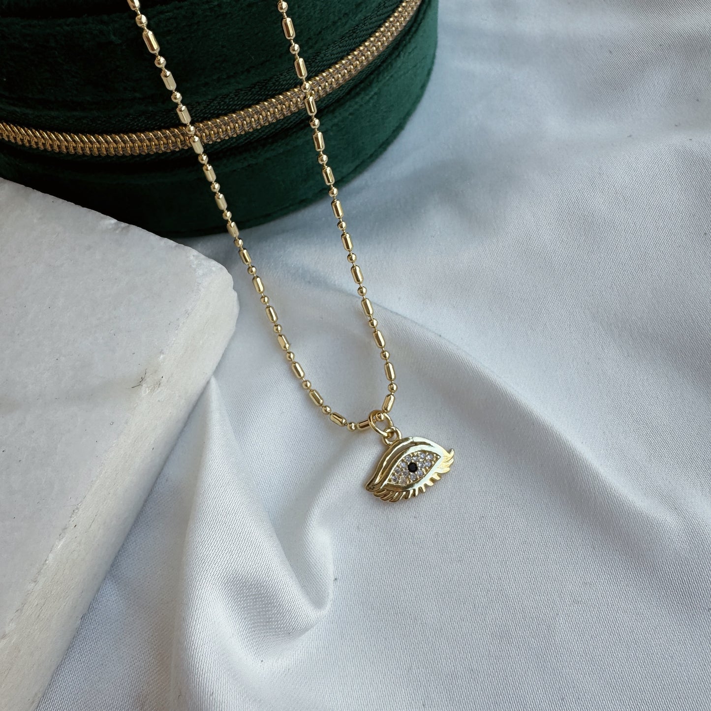 Collar ojito mini