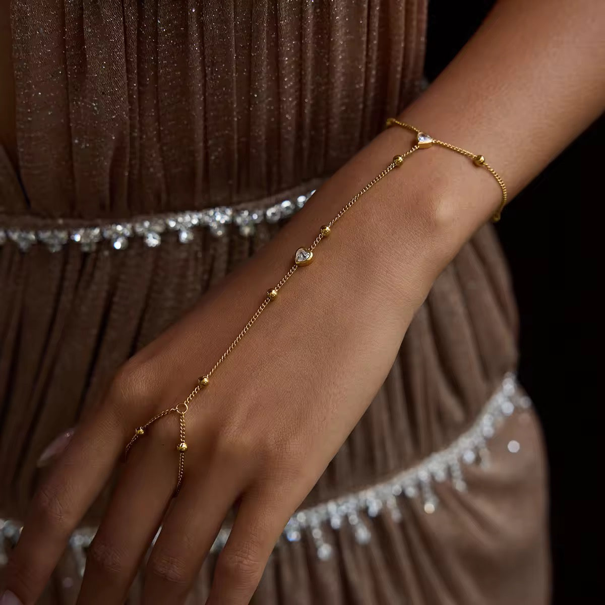 Hand bracelet corazon