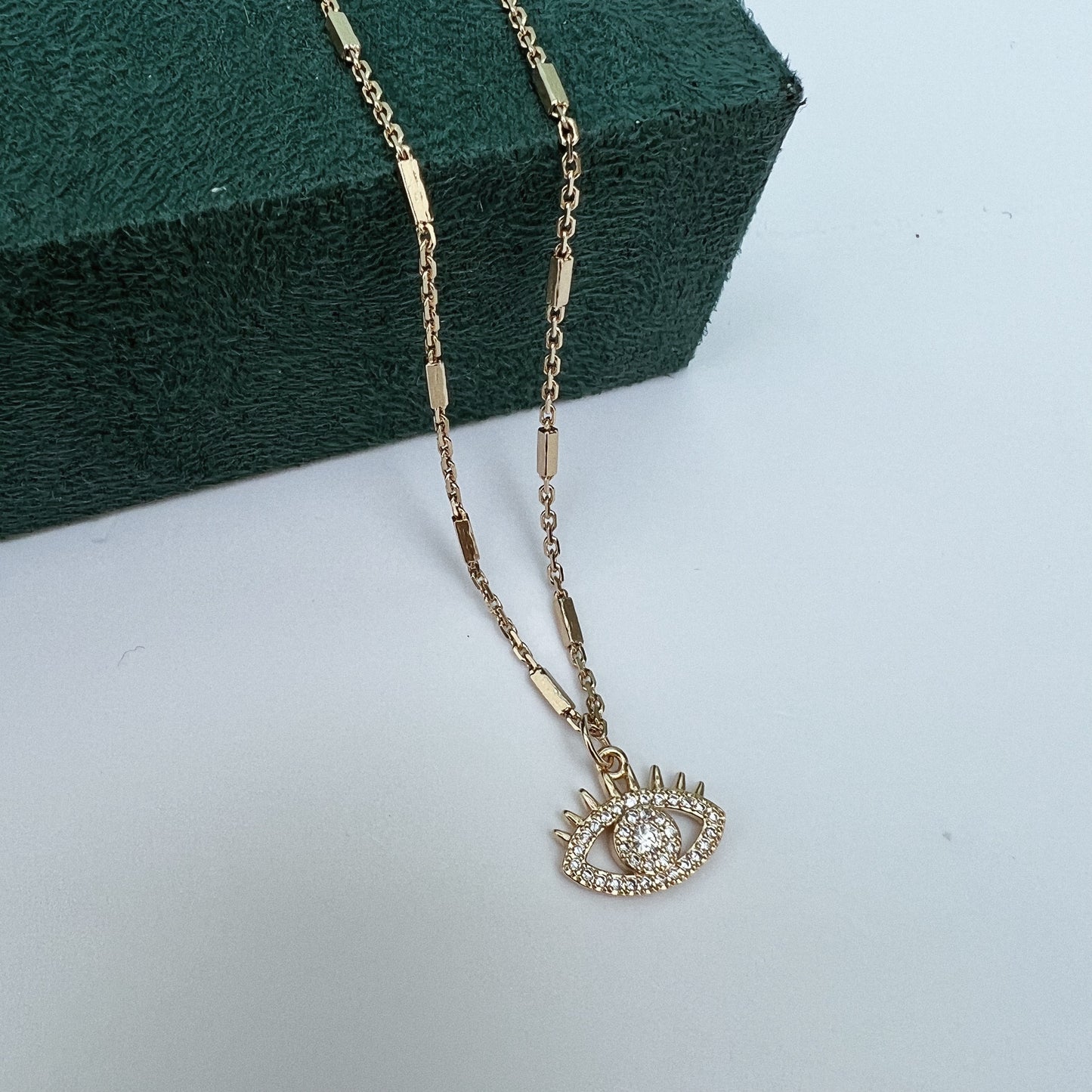 Cadena ojito circonias