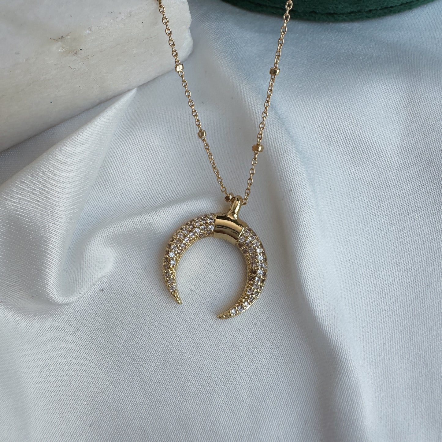 Collar Luna invertida