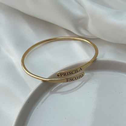 Brazalete delgado personalizado