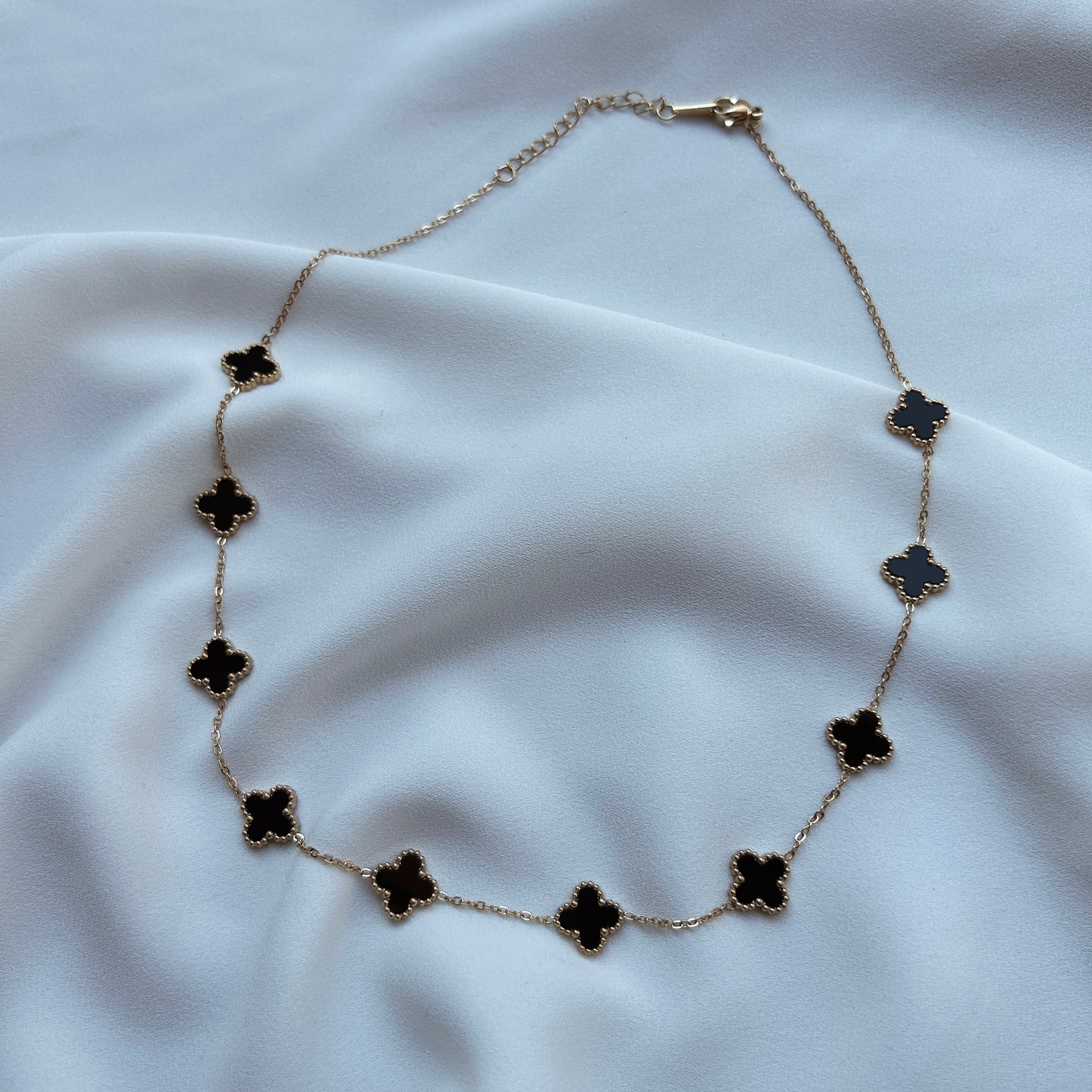 Collar trebol varios
