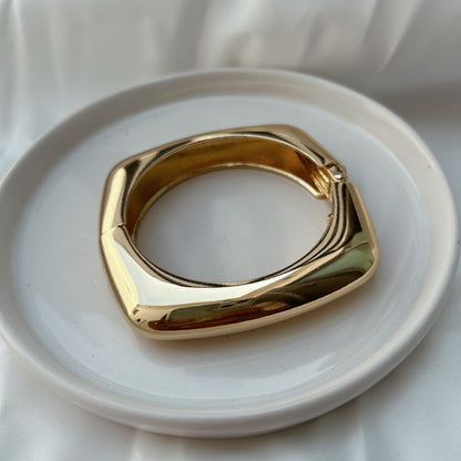 Brazalete cuadrado
