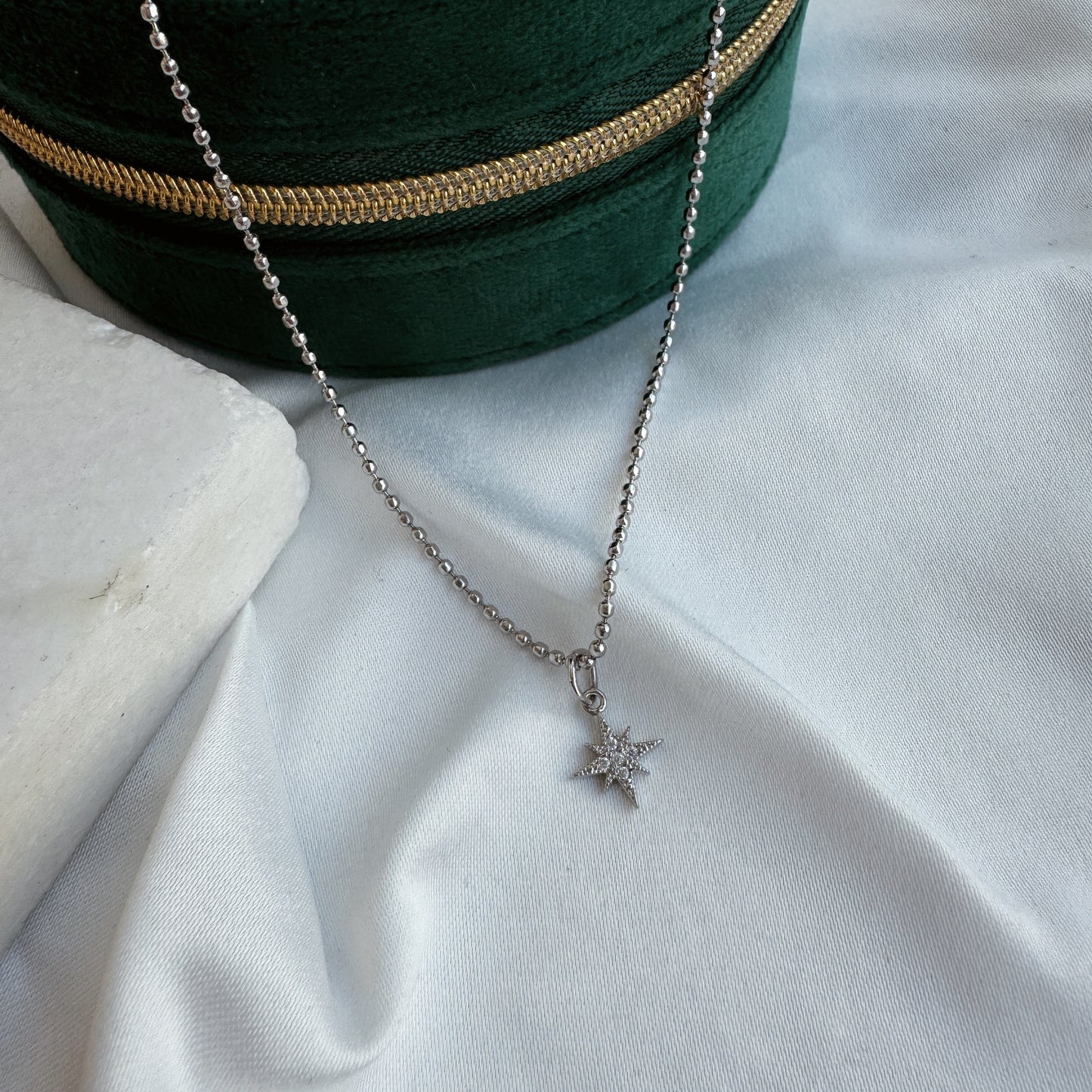 Collar mini estrella