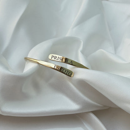 Brazalete delgado personalizado