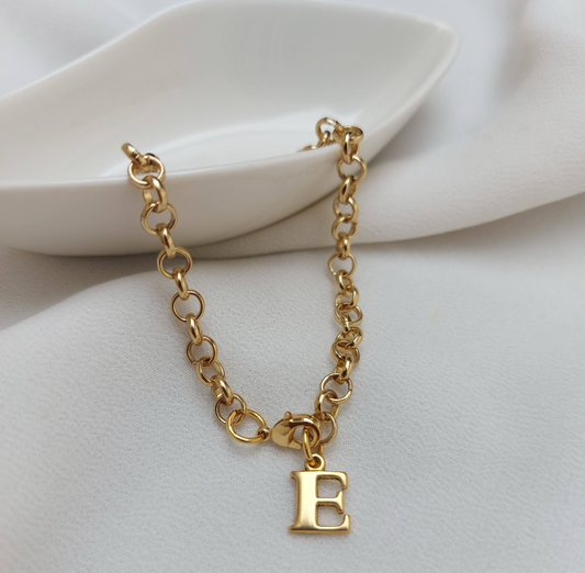 Brazalete de inicial