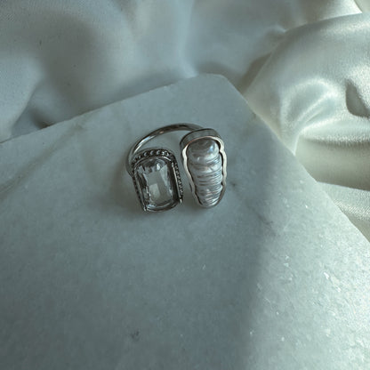 Anillo perla y piedra