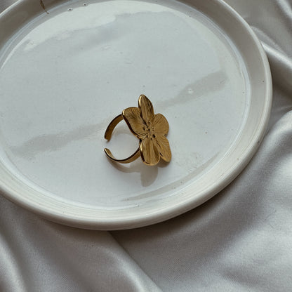 Anillo flor
