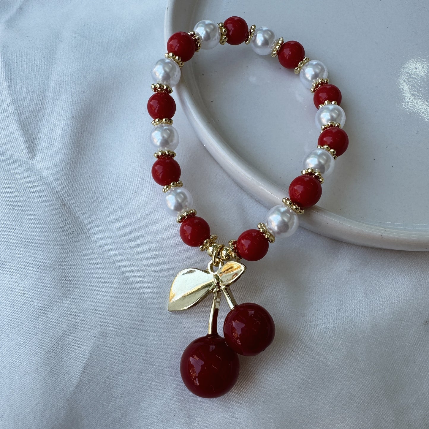 Pulsera perlas y cereza
