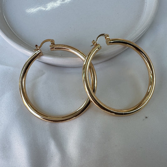 Arracada tubular grande