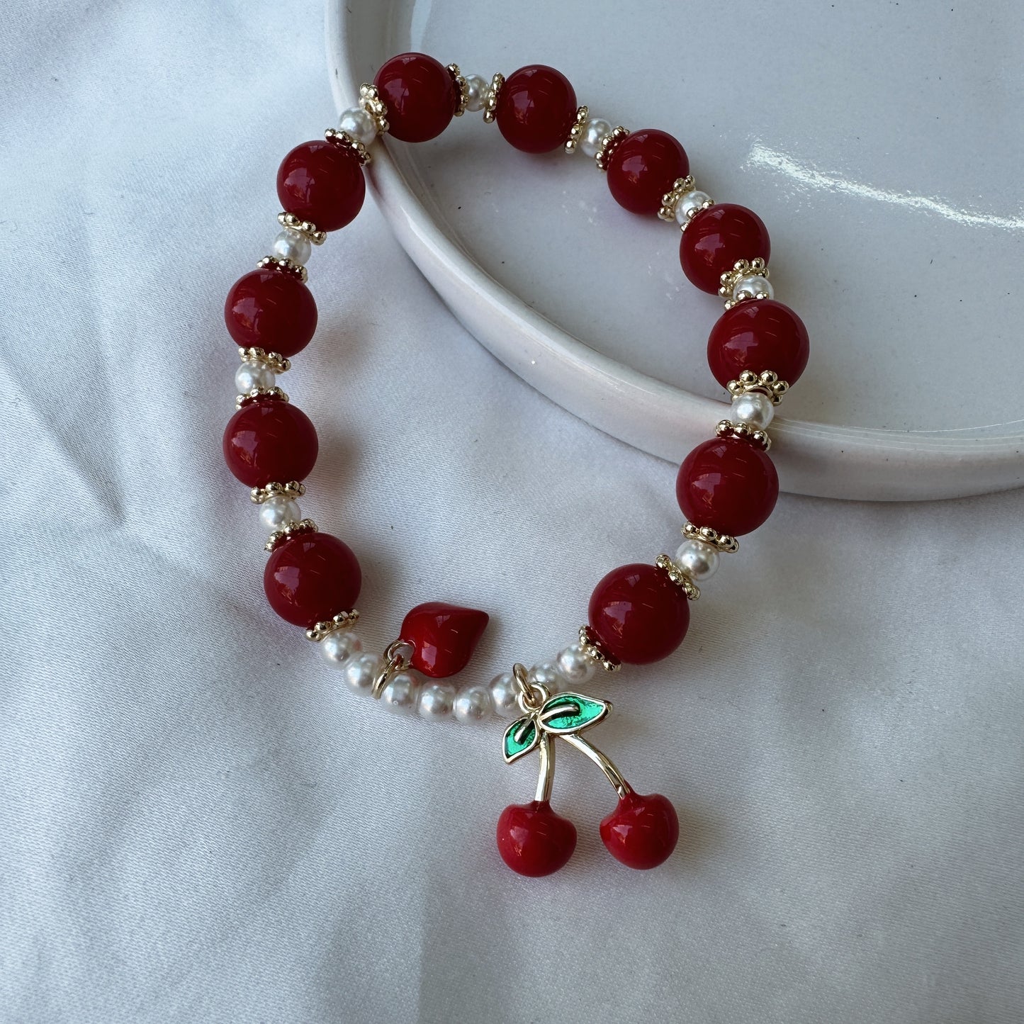 Pulsera perlas y cereza