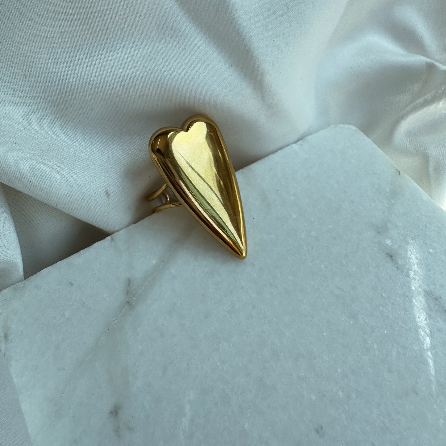 Anillo corazón largo
