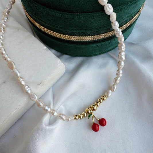 Collar perla y cereza liso