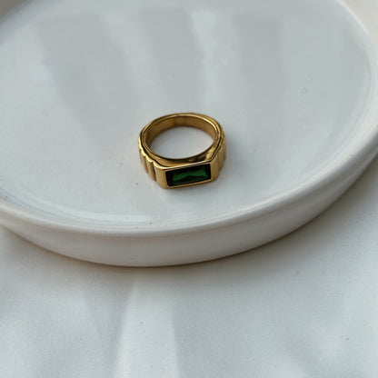 Anillo esmeralda