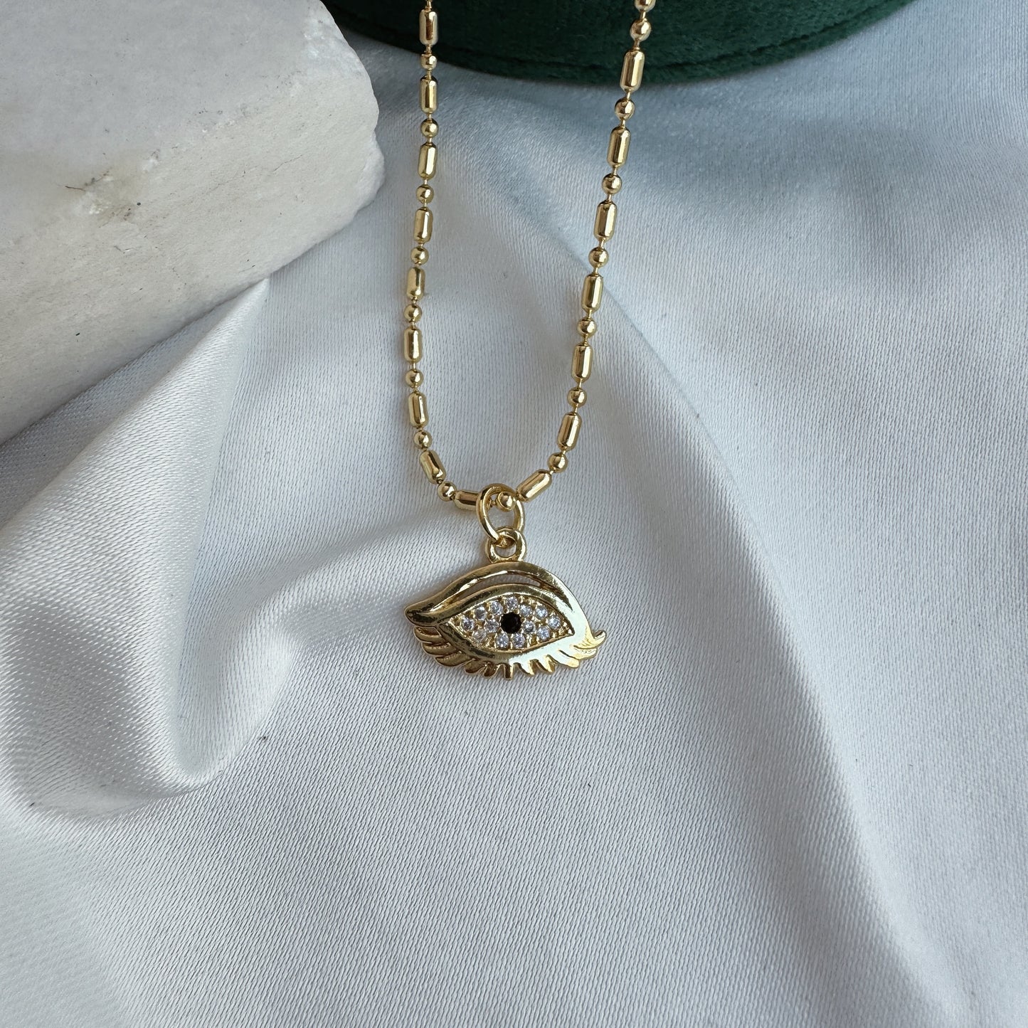 Collar ojito mini