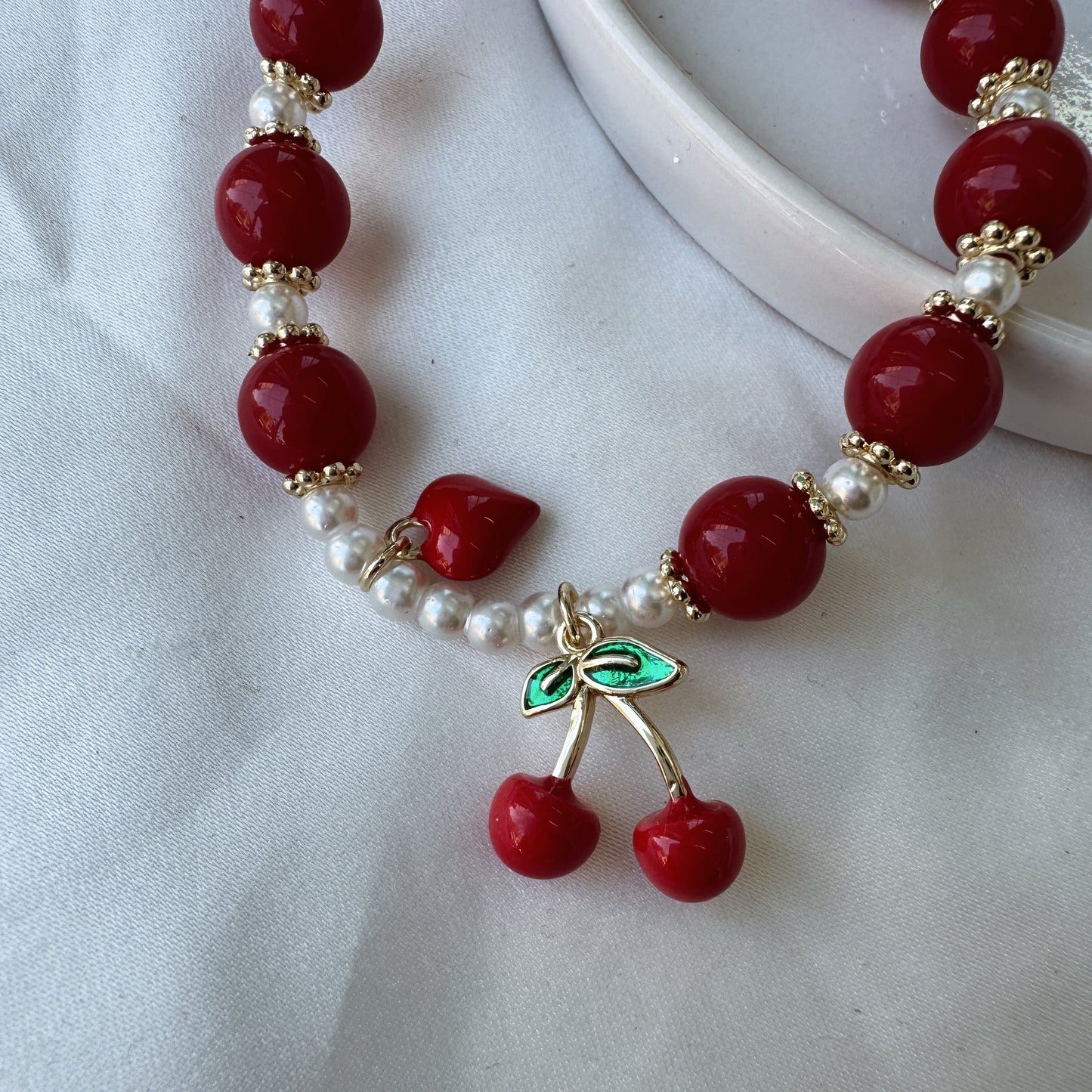 Pulsera perlas y cereza