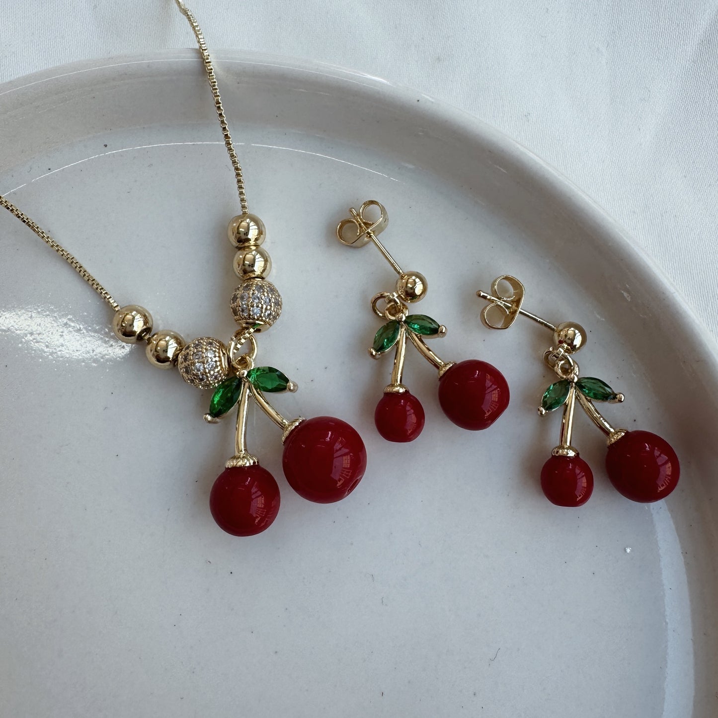 Conjunto cereza circonia y bolitas