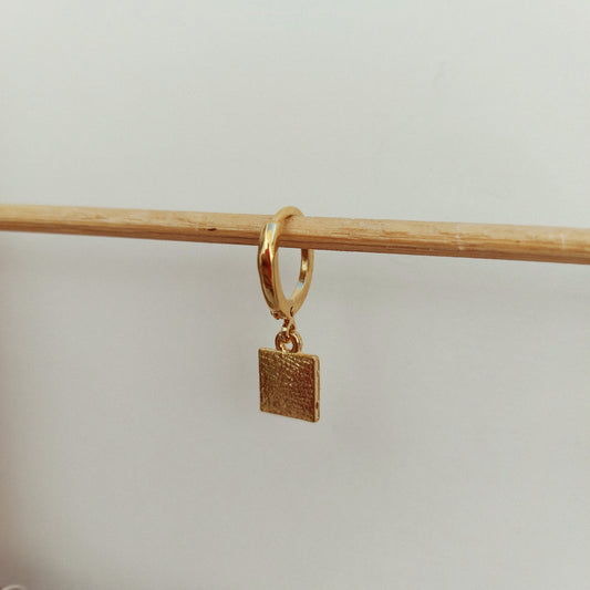 Piercing/huggie de cuadro