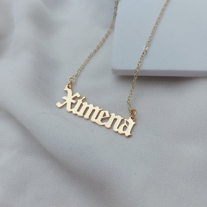 Collar nombre