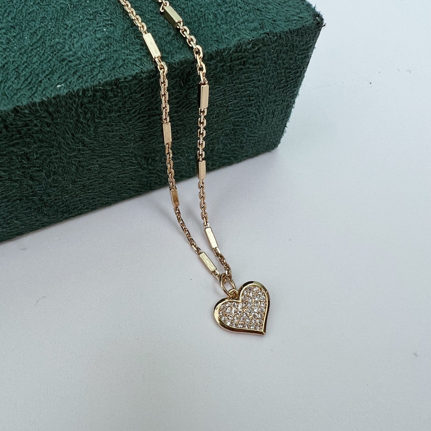 Cadena corazón circonitas